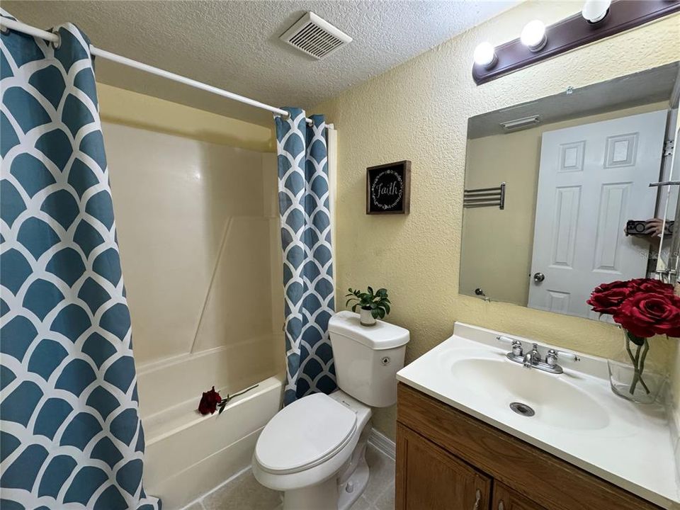 For Sale: $142,000 (2 beds, 2 baths, 918 Square Feet)