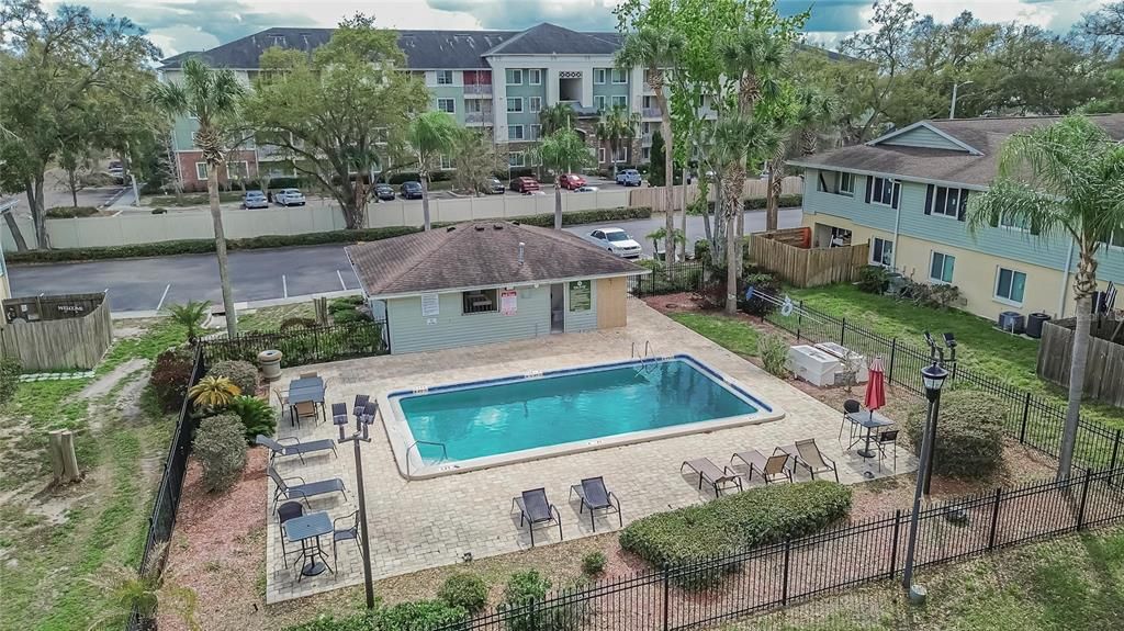 For Sale: $142,000 (2 beds, 2 baths, 918 Square Feet)