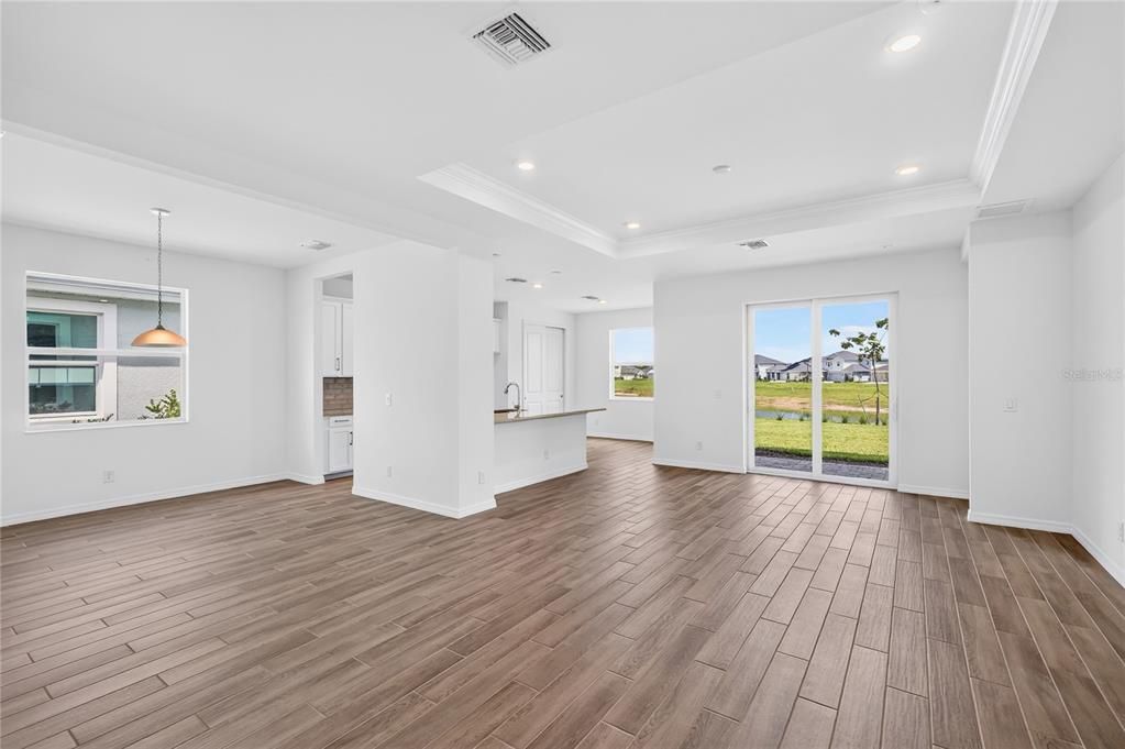На продажу: $455,990 (3 спален, 2 ванн, 1643 Квадратных фут)