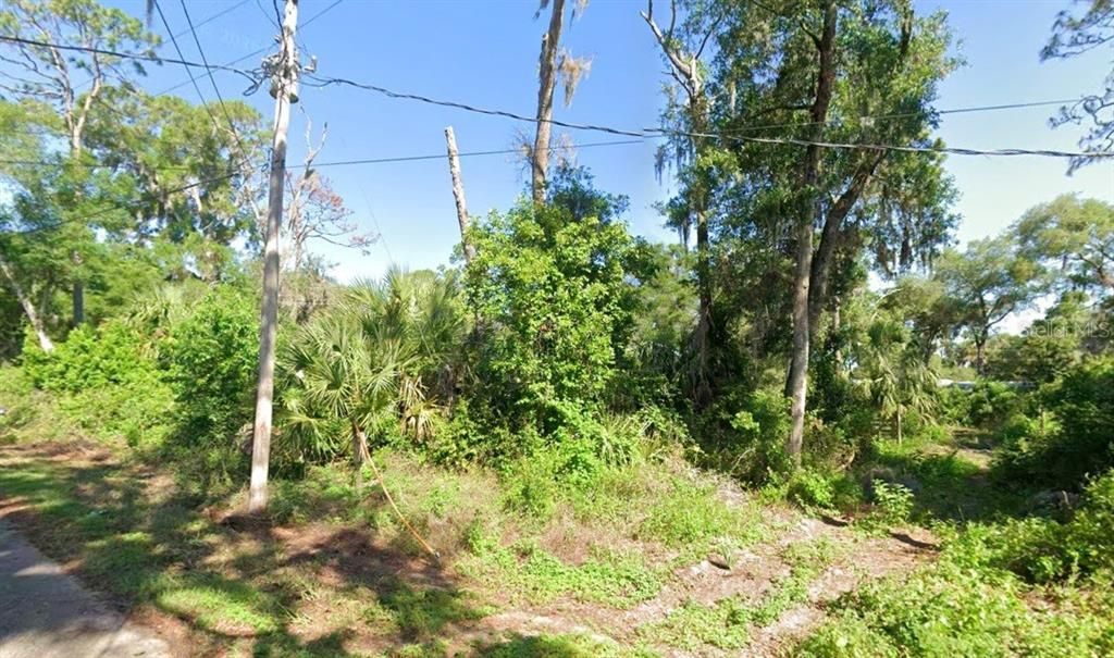 На продажу: $26,500 (0.42 acres)