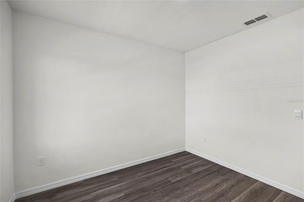 На продажу: $309,990 (3 спален, 2 ванн, 1593 Квадратных фут)