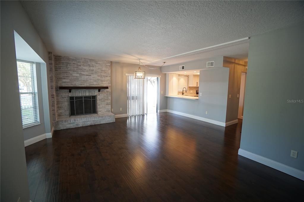 For Rent: $3,195 (2 beds, 2 baths, 1438 Square Feet)