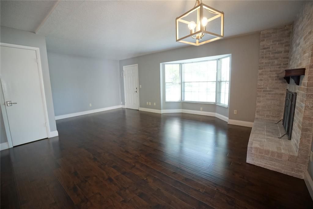 For Rent: $3,195 (2 beds, 2 baths, 1438 Square Feet)