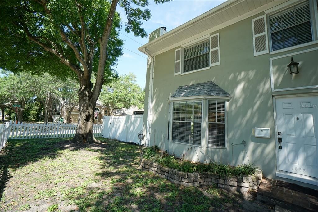 For Rent: $3,195 (2 beds, 2 baths, 1438 Square Feet)