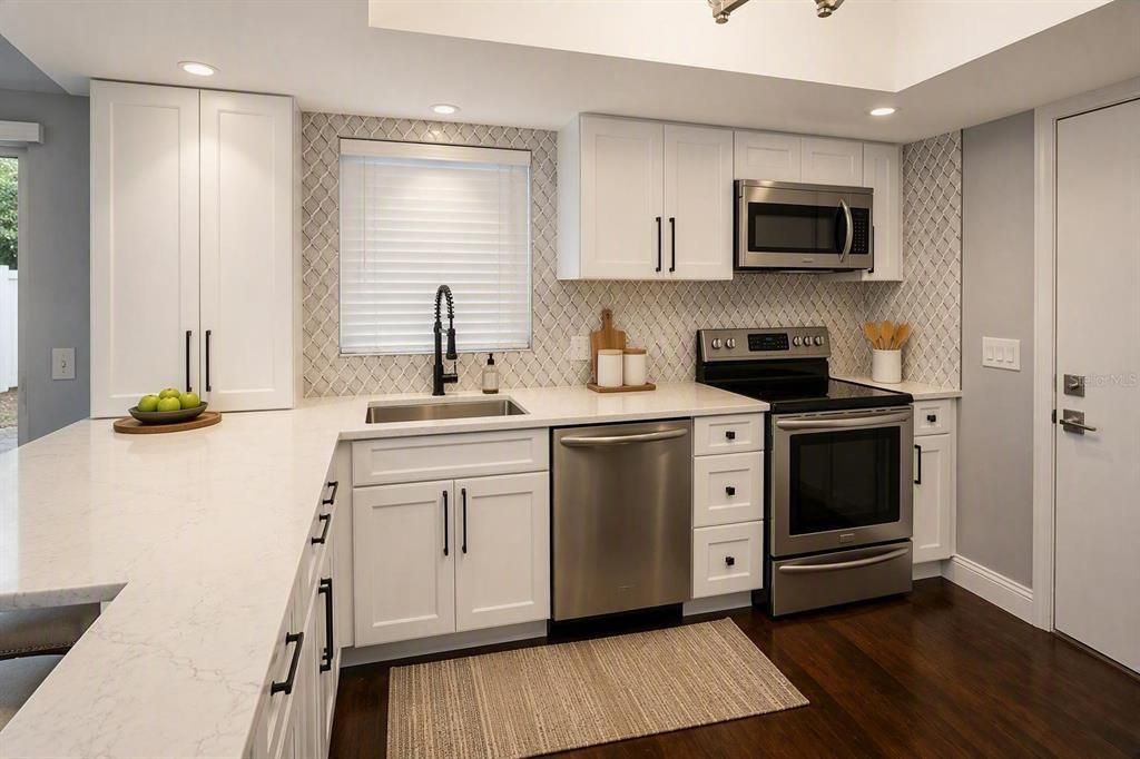 For Rent: $3,195 (2 beds, 2 baths, 1438 Square Feet)