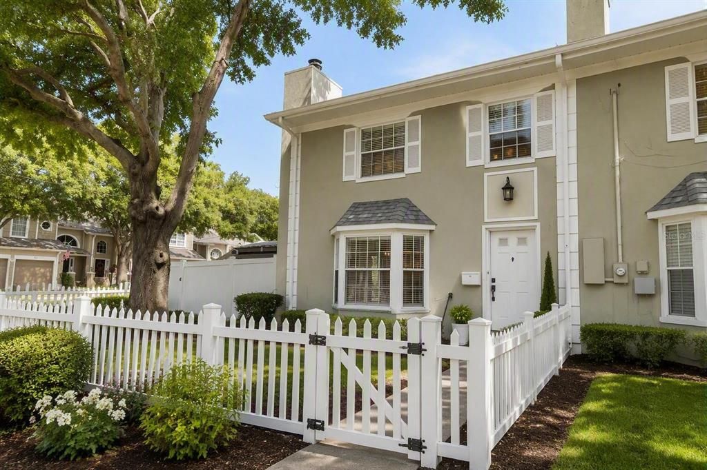 For Rent: $3,195 (2 beds, 2 baths, 1438 Square Feet)