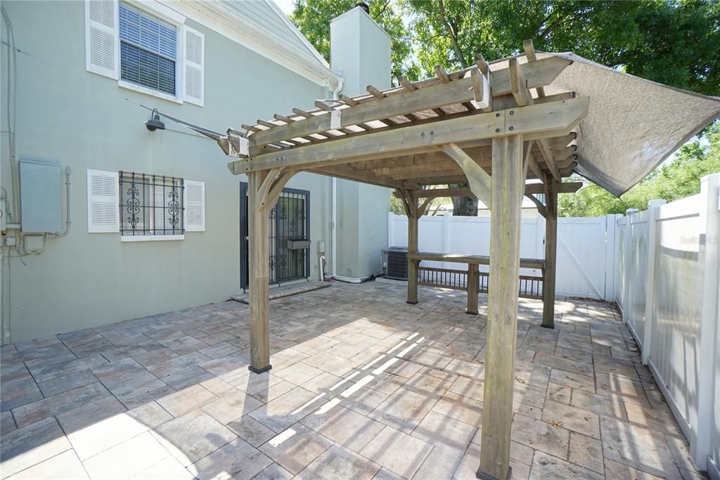 For Rent: $3,195 (2 beds, 2 baths, 1438 Square Feet)