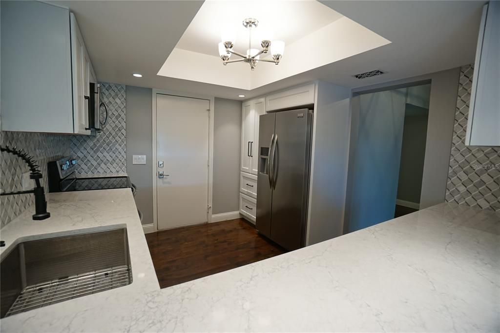 For Rent: $3,195 (2 beds, 2 baths, 1438 Square Feet)