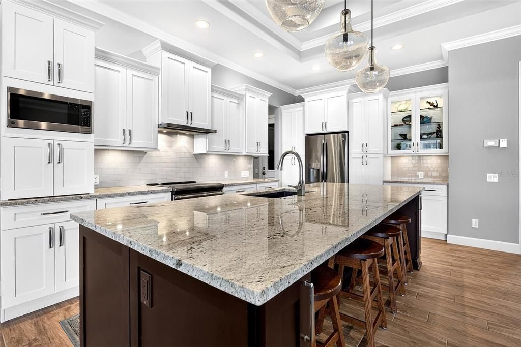 For Sale: $922,500 (3 beds, 2 baths, 2231 Square Feet)