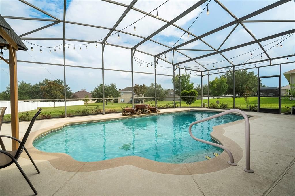 Active With Contract: $695,000 (5 beds, 4 baths, 2856 Square Feet)
