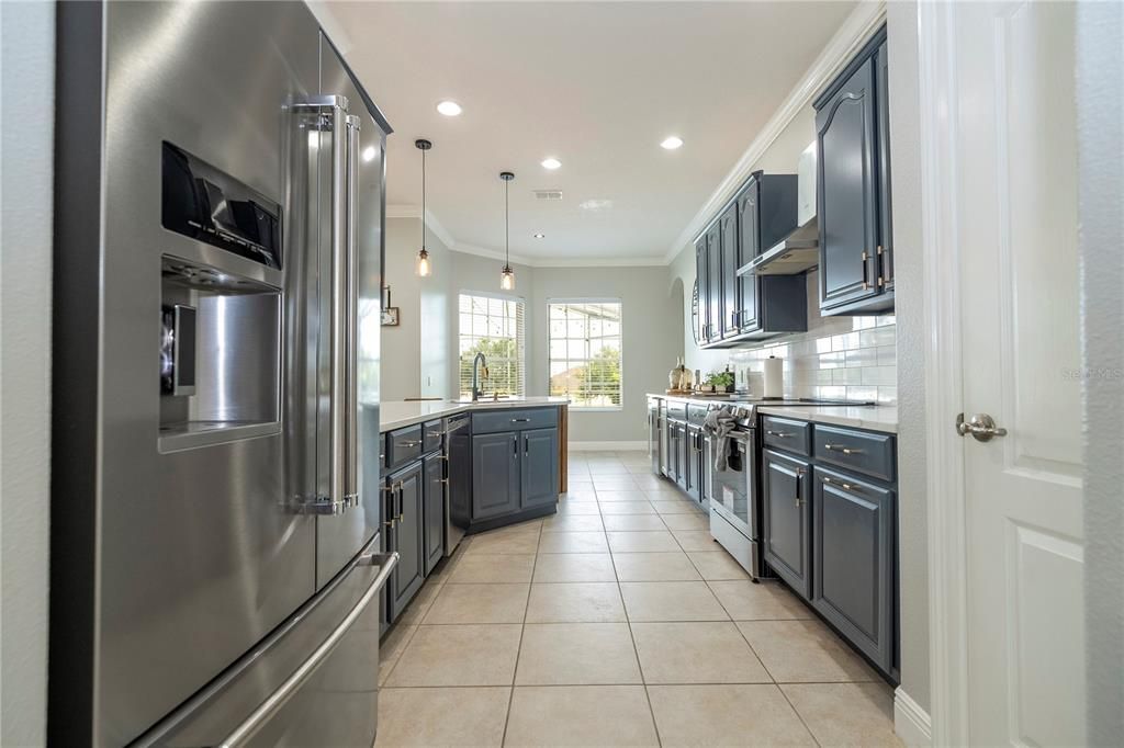 Active With Contract: $695,000 (5 beds, 4 baths, 2856 Square Feet)