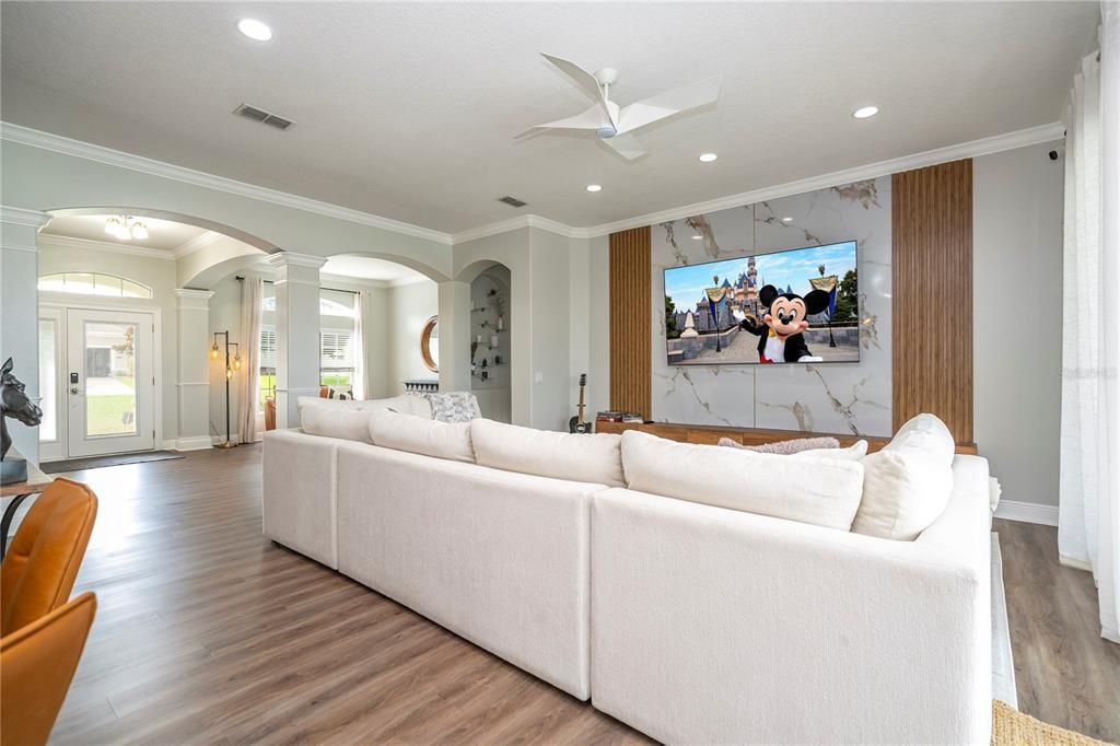 Active With Contract: $695,000 (5 beds, 4 baths, 2856 Square Feet)