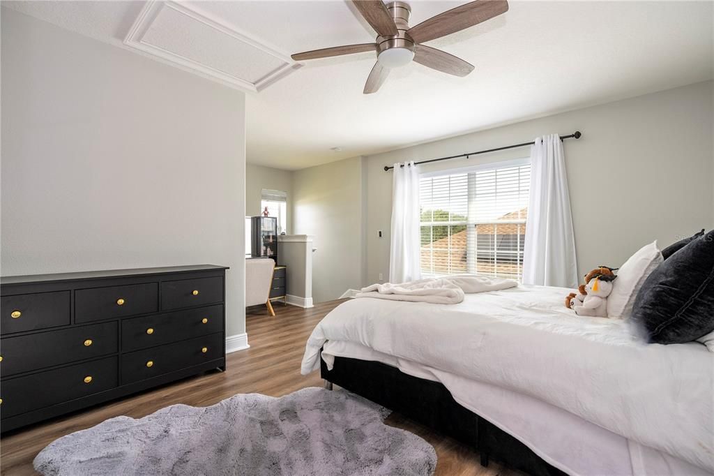 Active With Contract: $695,000 (5 beds, 4 baths, 2856 Square Feet)