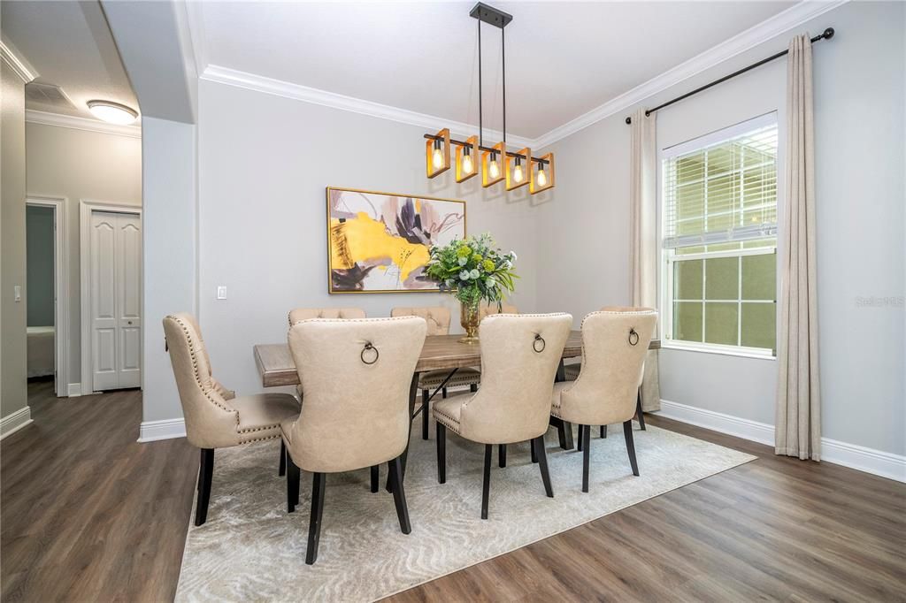 Active With Contract: $695,000 (5 beds, 4 baths, 2856 Square Feet)