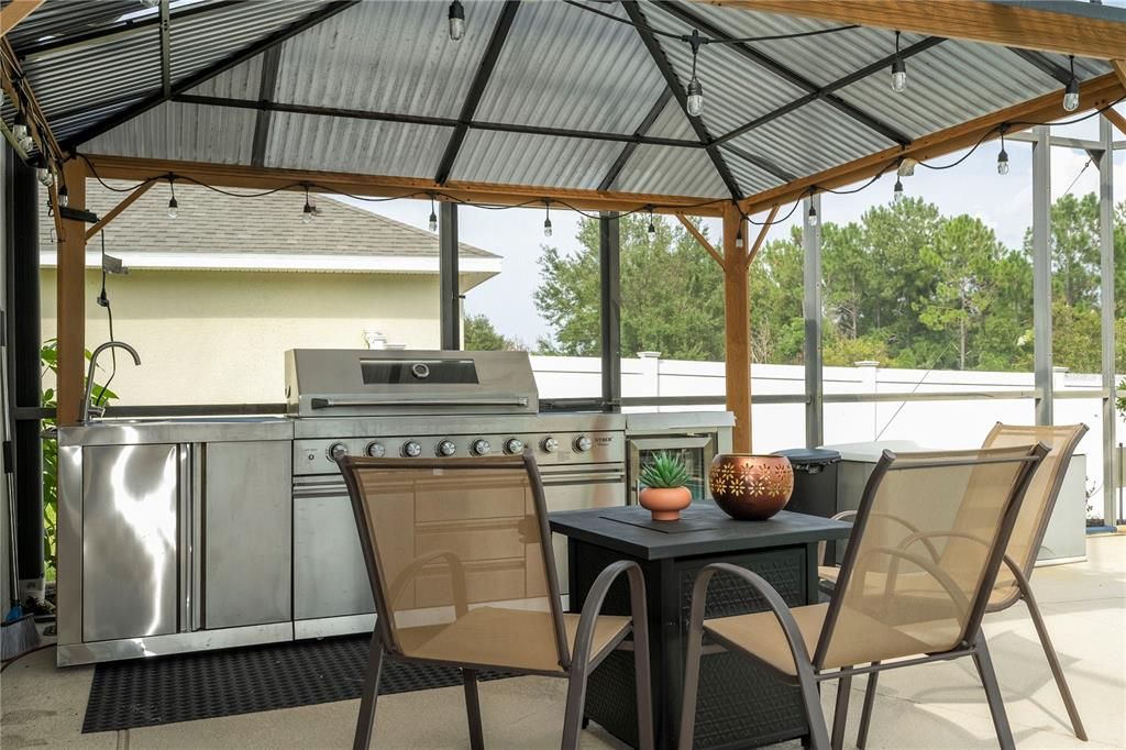 Active With Contract: $695,000 (5 beds, 4 baths, 2856 Square Feet)