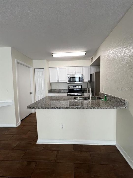 В аренду: $1,595 (2 спален, 2 ванн, 1026 Квадратных фут)