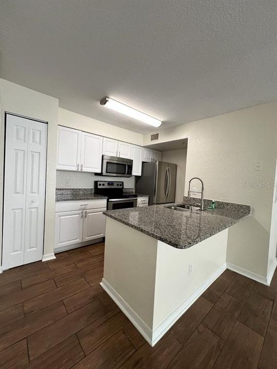 В аренду: $1,595 (2 спален, 2 ванн, 1026 Квадратных фут)