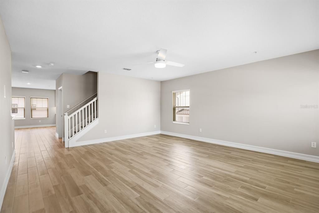 For Sale: $835,000 (4 beds, 3 baths, 2524 Square Feet)
