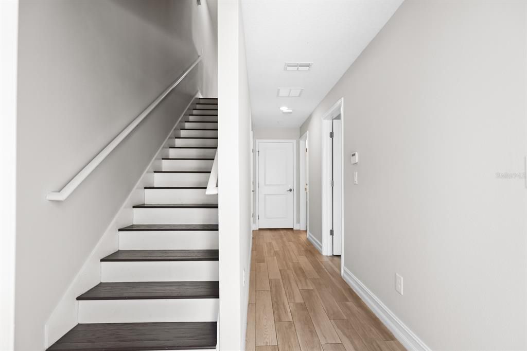 For Sale: $835,000 (4 beds, 3 baths, 2524 Square Feet)