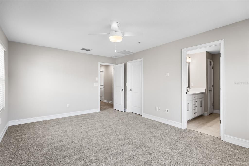 For Sale: $835,000 (4 beds, 3 baths, 2524 Square Feet)