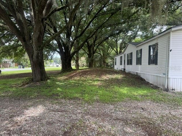 For Sale: $279,000 (4 beds, 2 baths, 1809 Square Feet)