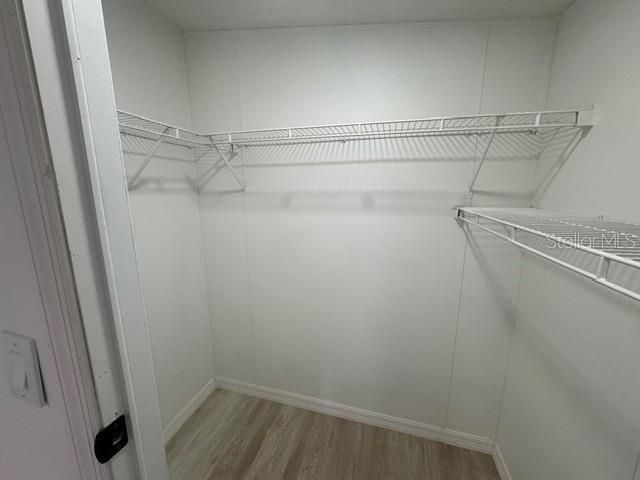 For Sale: $279,000 (4 beds, 2 baths, 1809 Square Feet)