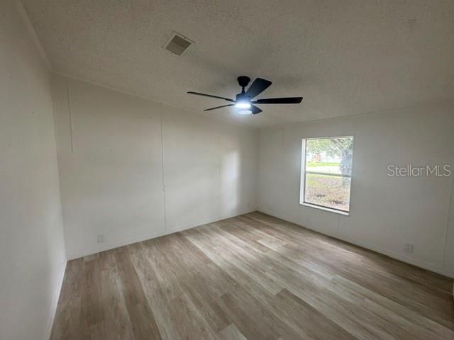 For Sale: $279,000 (4 beds, 2 baths, 1809 Square Feet)