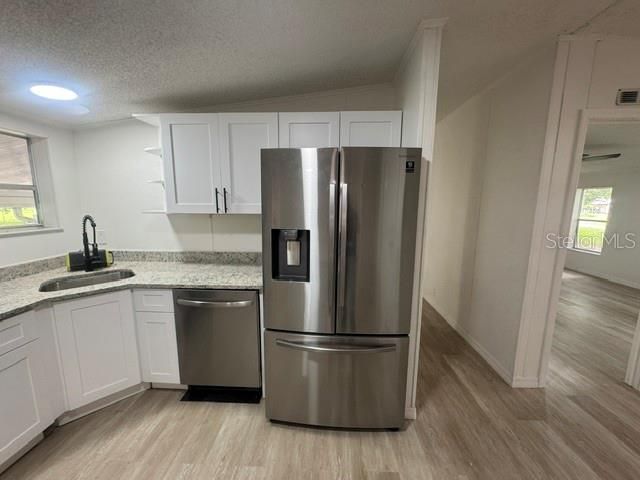 For Sale: $279,000 (4 beds, 2 baths, 1809 Square Feet)