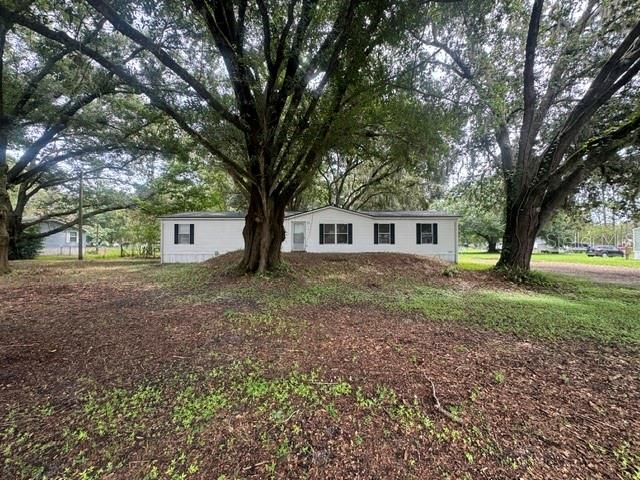 For Sale: $279,000 (4 beds, 2 baths, 1809 Square Feet)