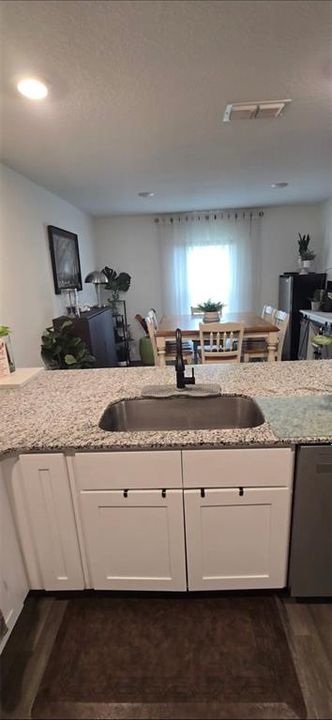 For Sale: $279,995 (3 beds, 2 baths, 1497 Square Feet)
