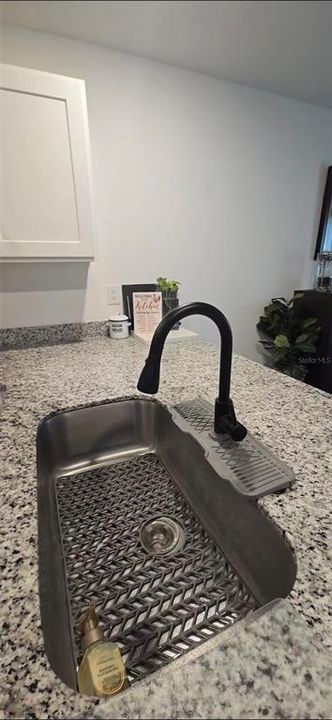 For Sale: $279,995 (3 beds, 2 baths, 1497 Square Feet)