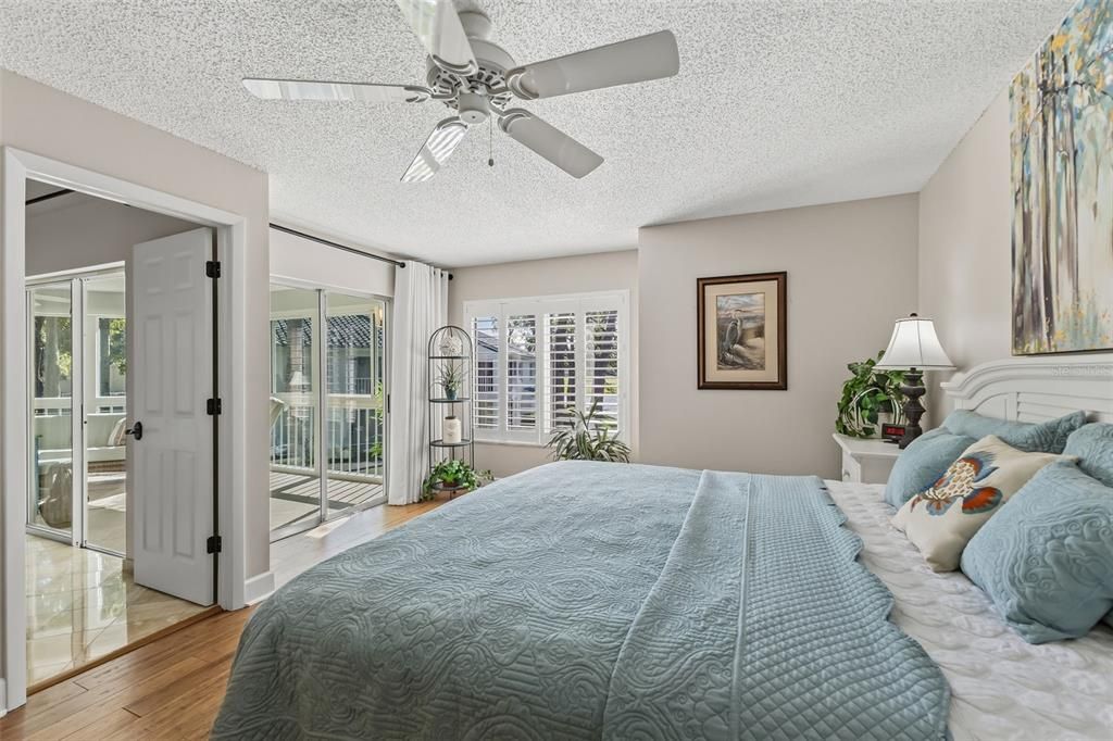 For Sale: $339,000 (2 beds, 2 baths, 1340 Square Feet)