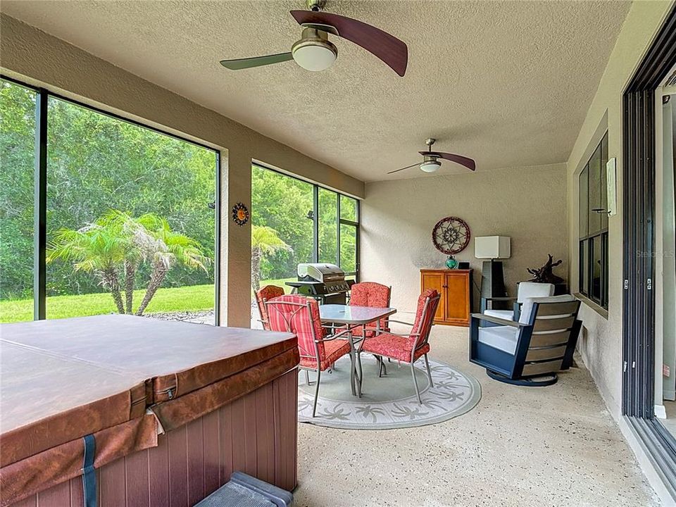 Active With Contract: $305,000 (2 beds, 2 baths, 1597 Square Feet)