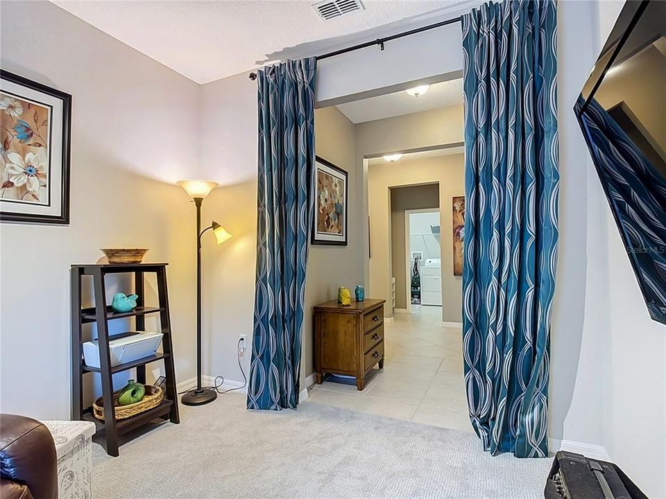Active With Contract: $305,000 (2 beds, 2 baths, 1597 Square Feet)