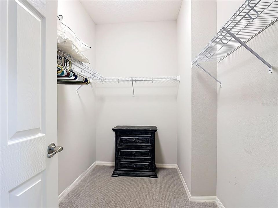 Active With Contract: $305,000 (2 beds, 2 baths, 1597 Square Feet)