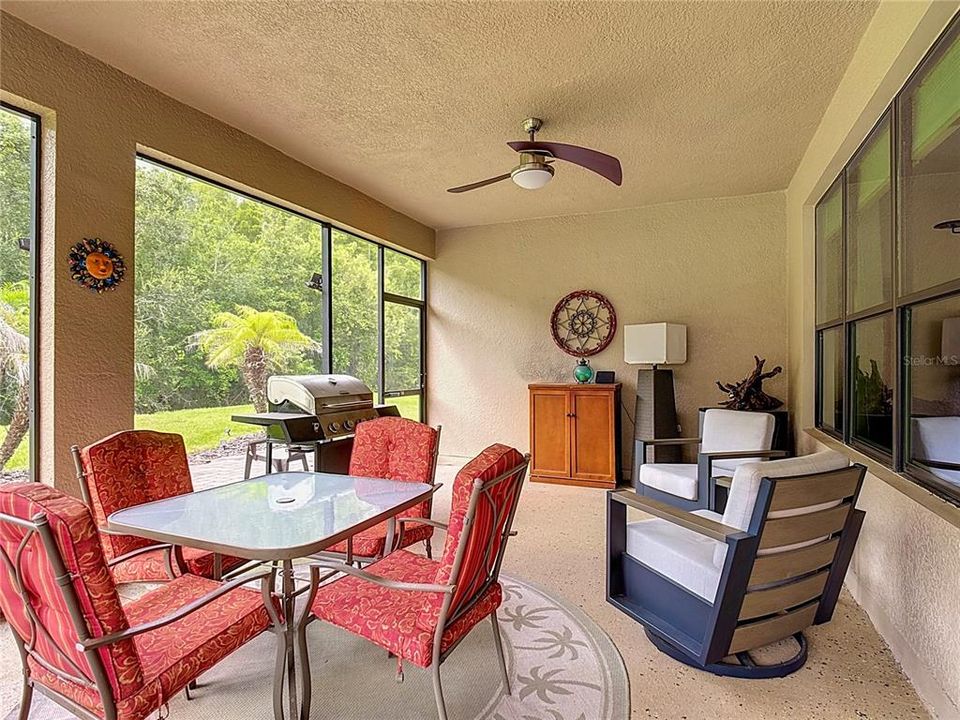 Active With Contract: $305,000 (2 beds, 2 baths, 1597 Square Feet)