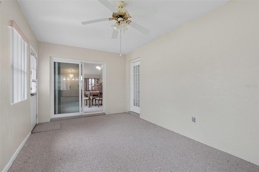 For Sale: $265,000 (3 beds, 2 baths, 1554 Square Feet)