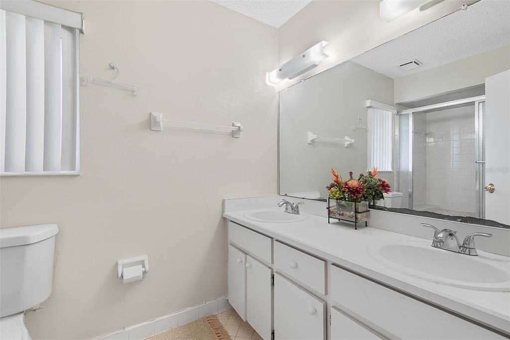For Sale: $265,000 (3 beds, 2 baths, 1554 Square Feet)