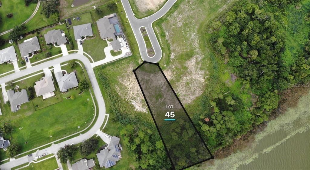 En Venta: $1,195,000 (0.82 acres)