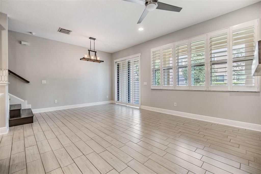 For Rent: $2,500 (3 beds, 2 baths, 1637 Square Feet)