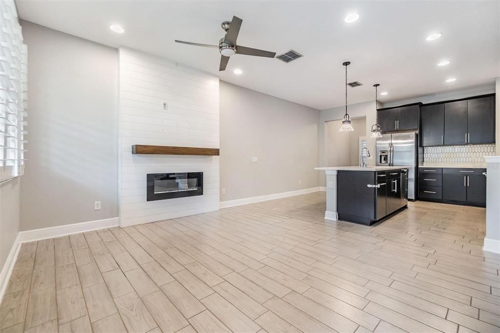 For Rent: $2,500 (3 beds, 2 baths, 1637 Square Feet)