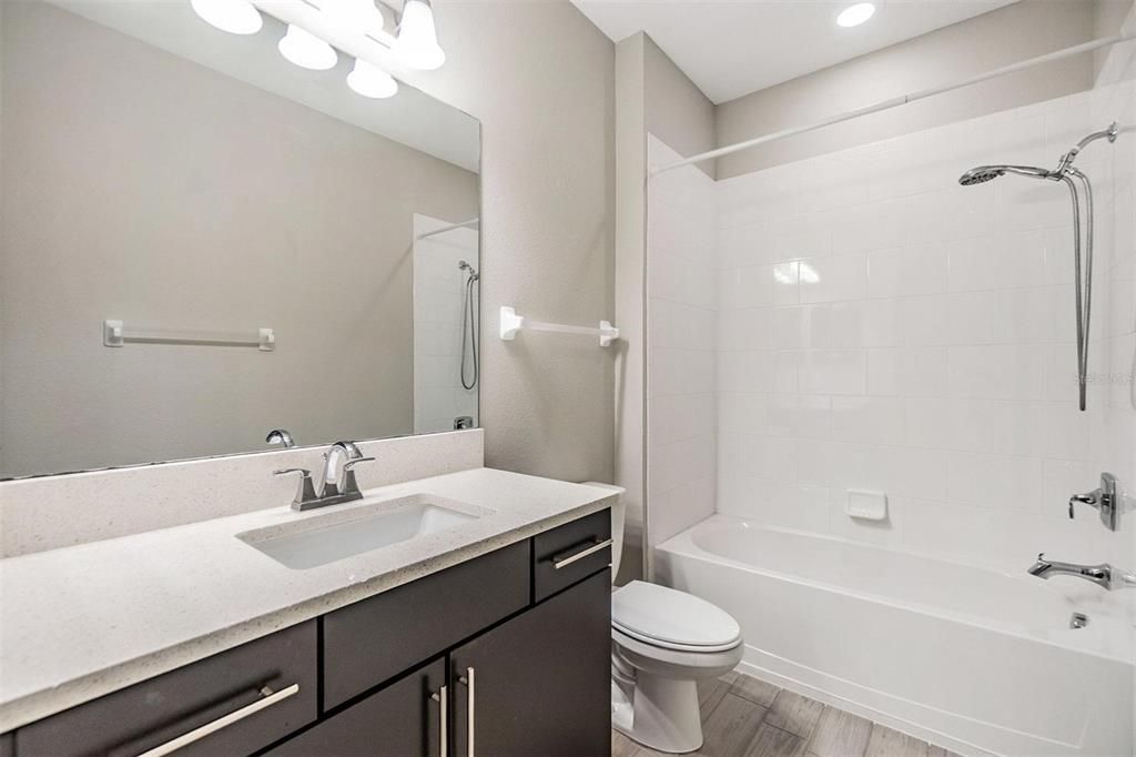 For Rent: $2,500 (3 beds, 2 baths, 1637 Square Feet)