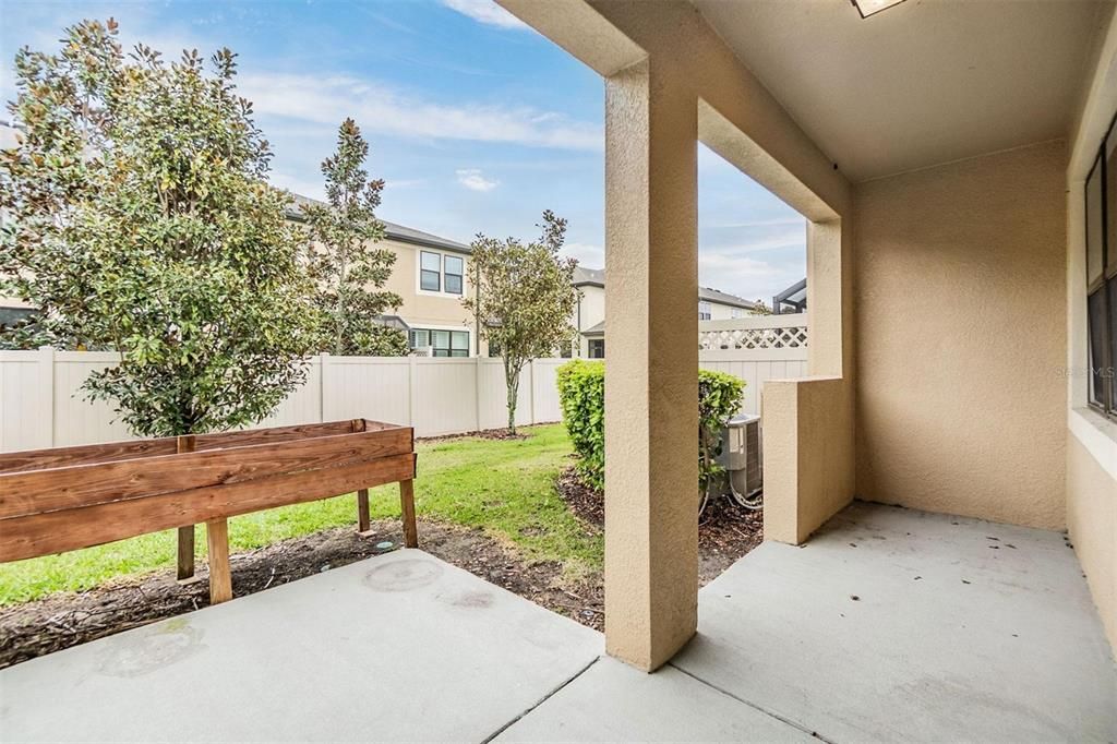 For Rent: $2,500 (3 beds, 2 baths, 1637 Square Feet)