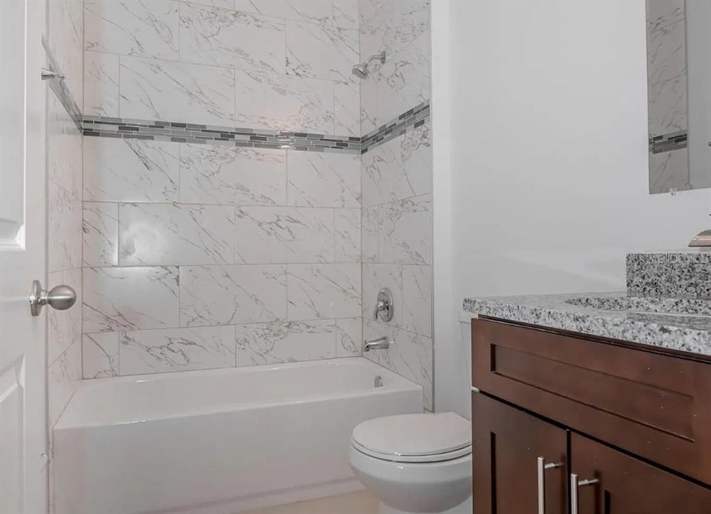 For Rent: $1,800 (4 beds, 2 baths, 1578 Square Feet)