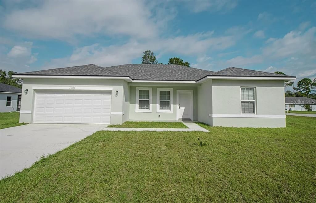 For Rent: $1,800 (4 beds, 2 baths, 1578 Square Feet)