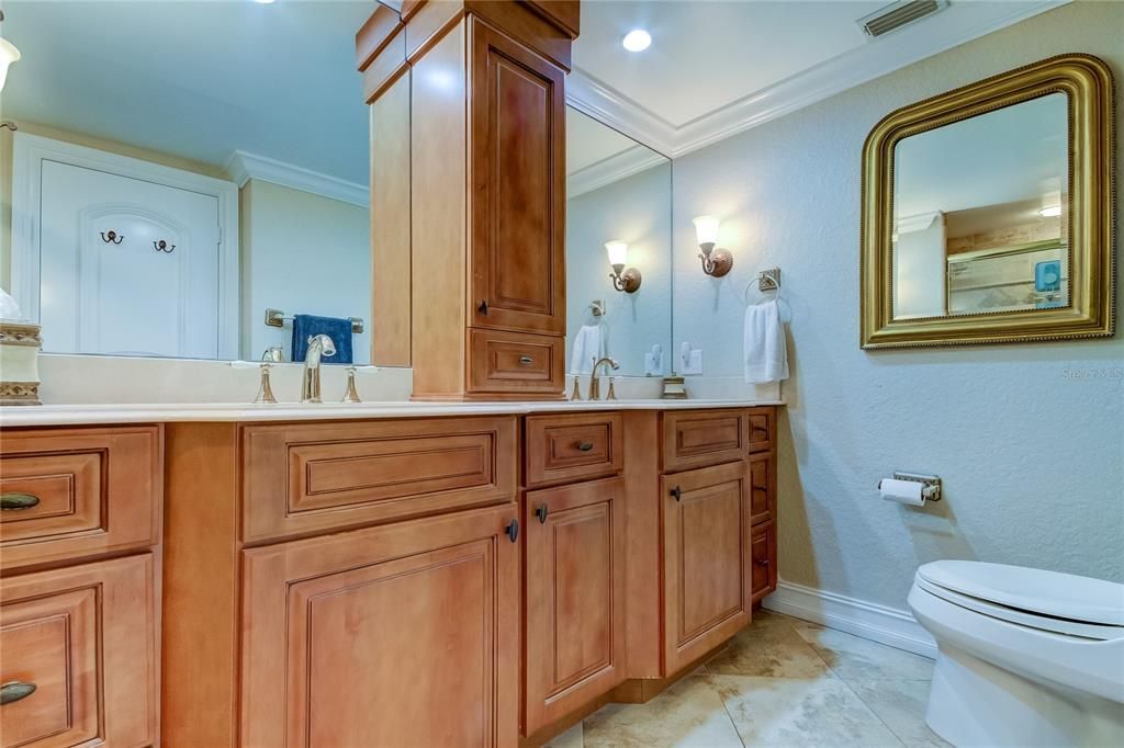 En Venta: $990,000 (2 camas, 2 baños, 1420 Pies cuadrados)