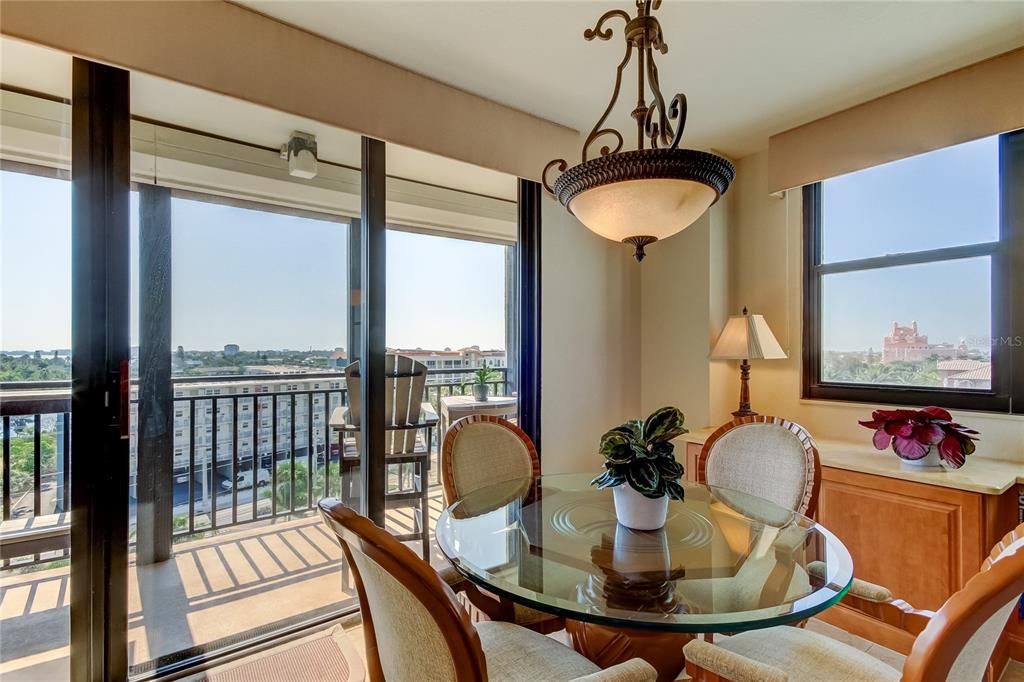 En Venta: $990,000 (2 camas, 2 baños, 1420 Pies cuadrados)