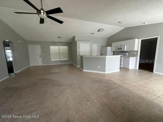For Sale: $395,000 (3 beds, 2 baths, 1384 Square Feet)