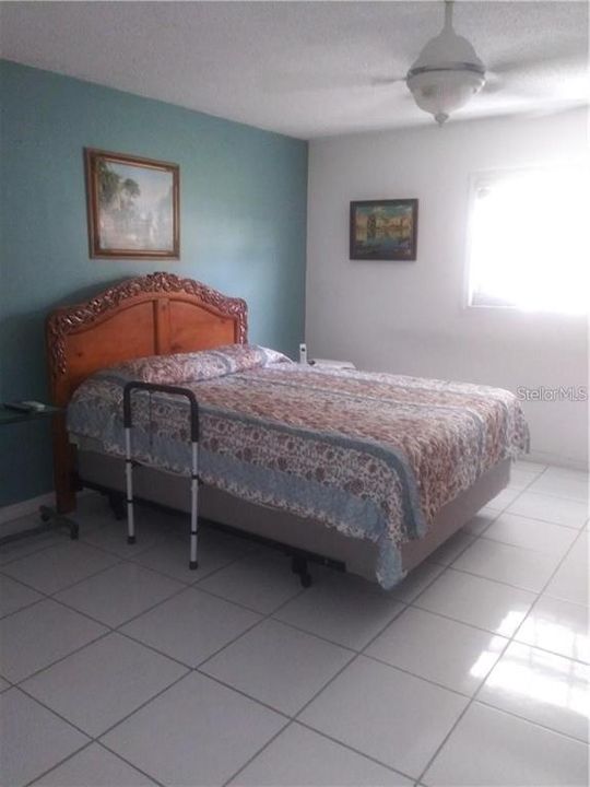 For Sale: $145,000 (2 beds, 2 baths, 1090 Square Feet)