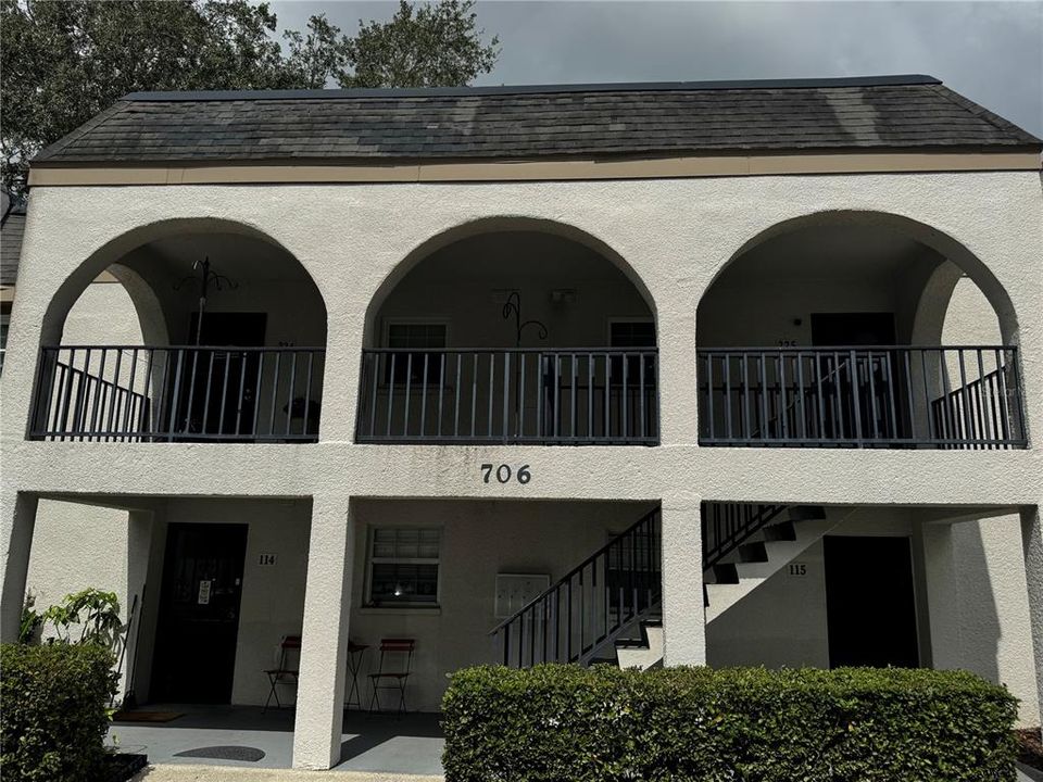 For Sale: $145,000 (2 beds, 2 baths, 1090 Square Feet)